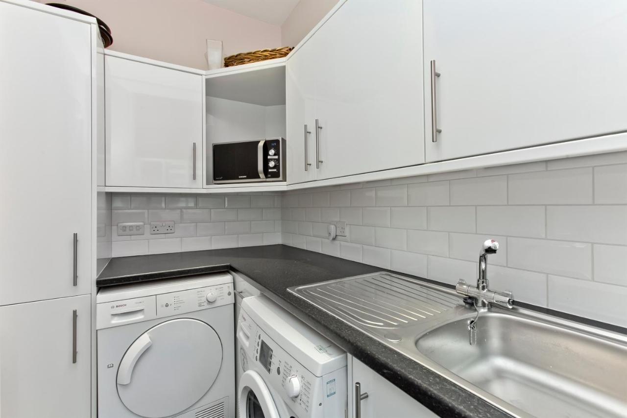 Luxury 3-Bedroom Apartment With Stunning Views At Ramsay Garden Edinburgh Eksteriør bilde