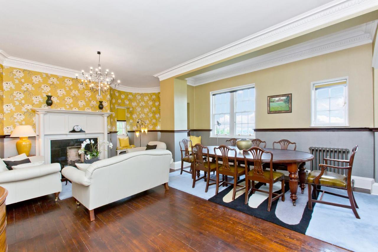 Luxury 3-Bedroom Apartment With Stunning Views At Ramsay Garden Edinburgh Eksteriør bilde