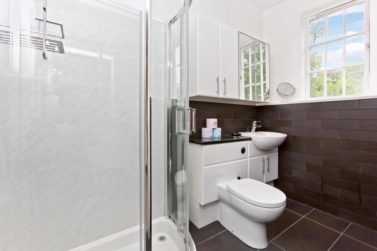 Luxury 3-Bedroom Apartment With Stunning Views At Ramsay Garden Edinburgh Eksteriør bilde