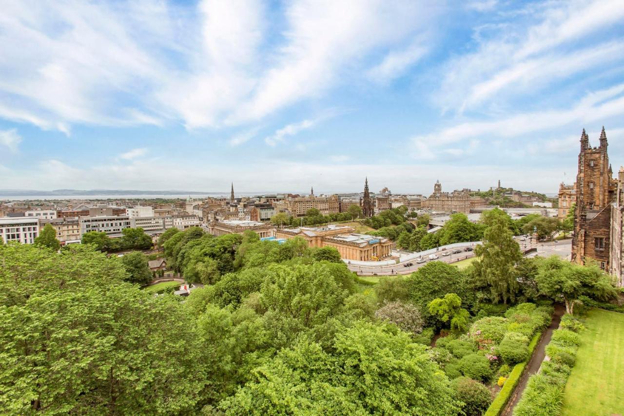 Luxury 3-Bedroom Apartment With Stunning Views At Ramsay Garden Edinburgh Eksteriør bilde
